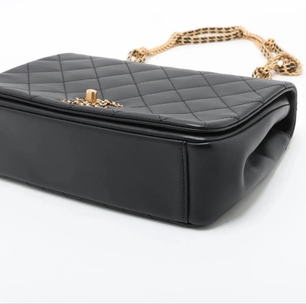 Chanel On and On Full Flap Shoulder Bag - Black Quilted Lambskin COA included - Picture 6 of 17